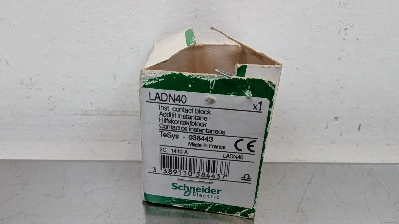 Schneider Electric LADN40 Auxiliary Contact 4NO 690VAC 10A - Image 5