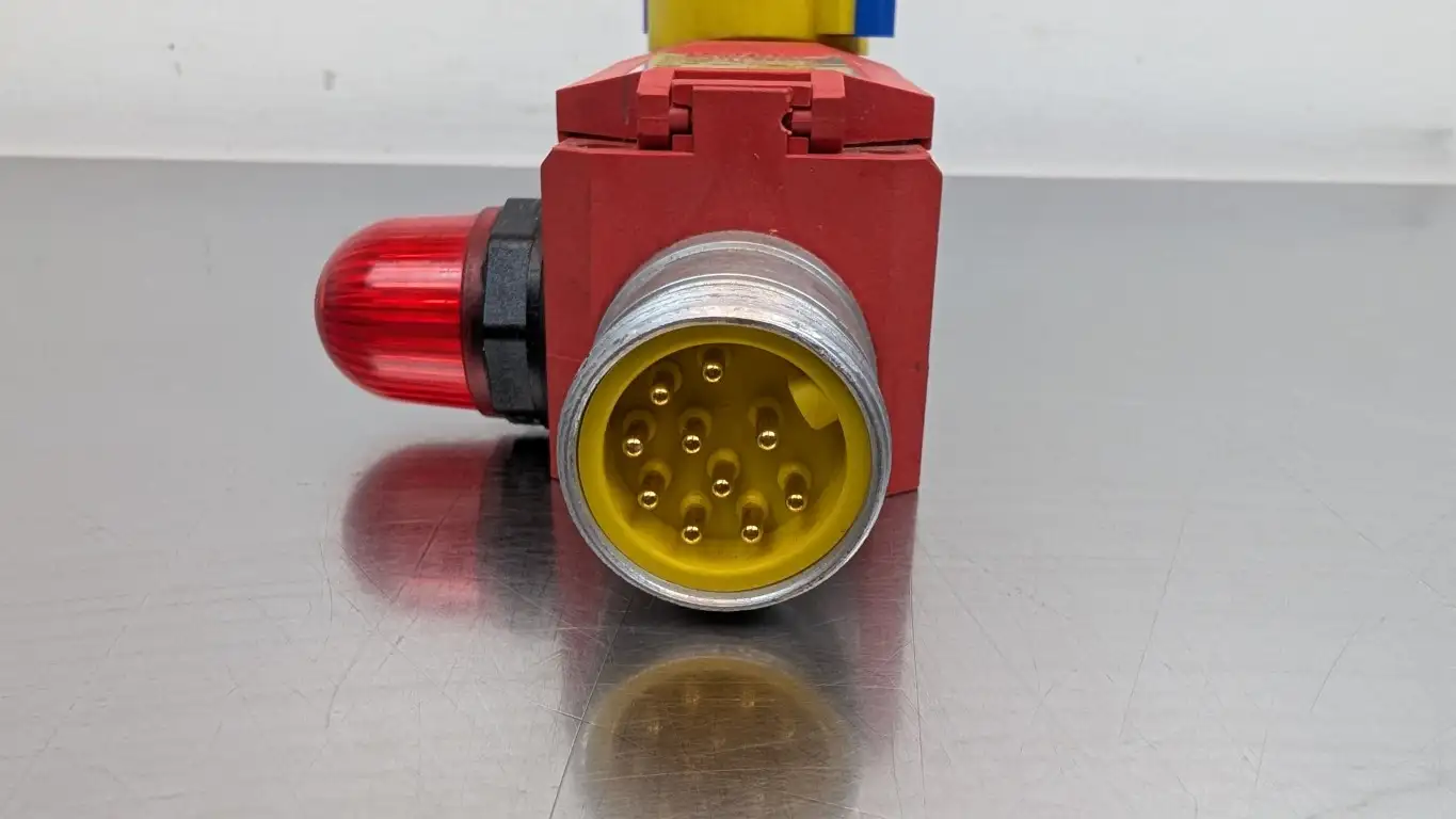 Euchner RPS3131SC100BHA10LL024 Safety Switch 094083 50V 3A - Image 4