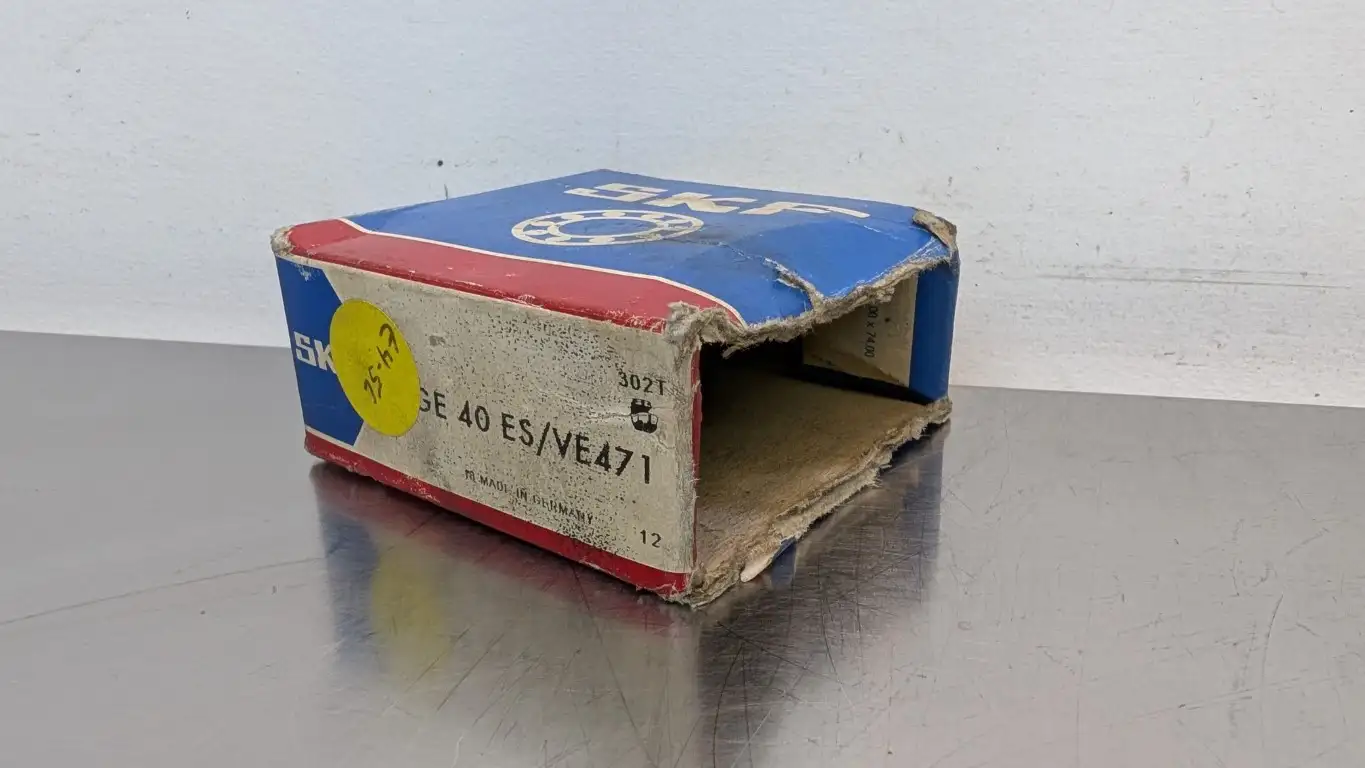 SKF GE 40 ES/VE471 Radial Spherical Plain Bearing 40mm ID 62mm OD 28mm(in) 22mm(out) Wide - Image 3