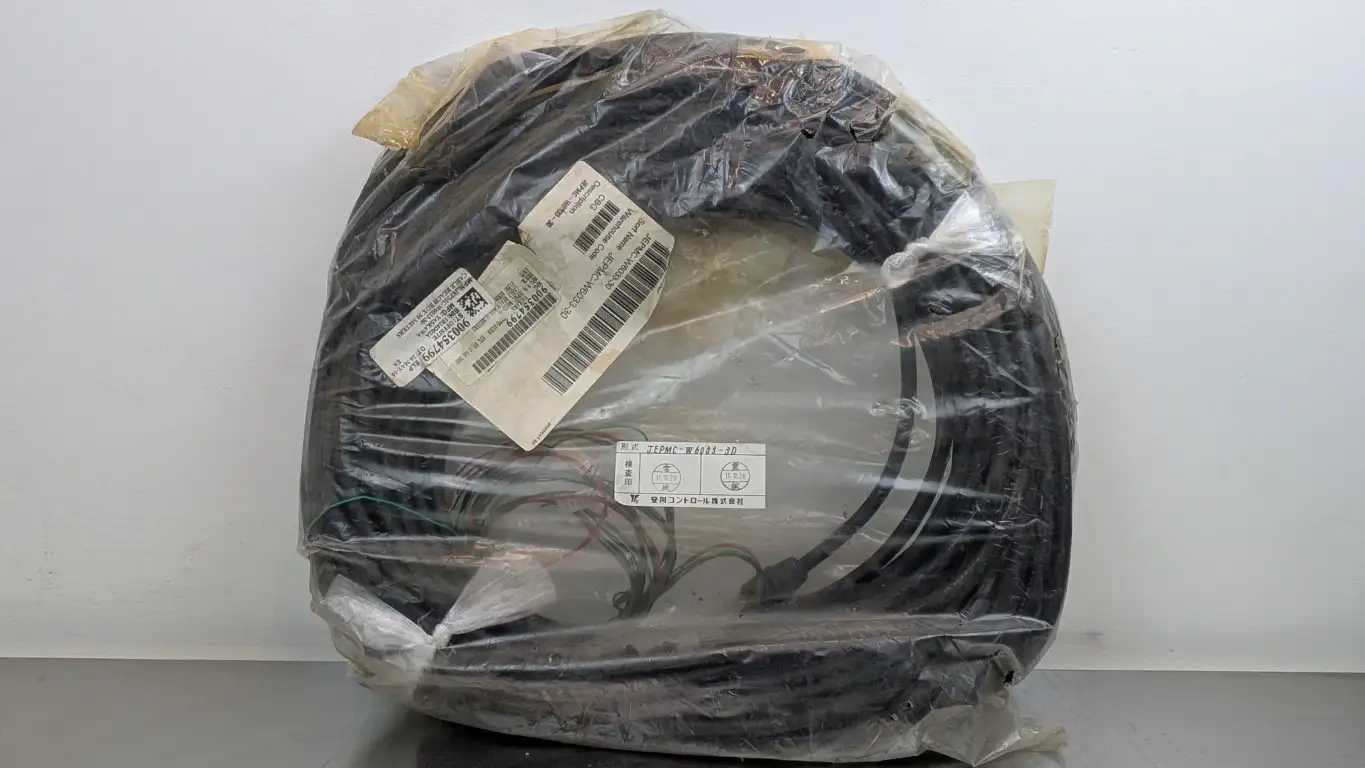 Yaskawa JEPMC-W6033-30 Cordset 30m 17J-25 25-Pin to 13-Pin Female