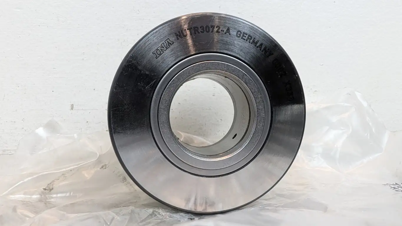 INA NUTR3072-A Yoke Track Roller 8423342 30mm ID 72mm OD 29mm Wide