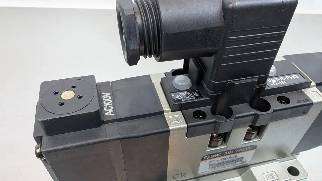 SMC VS7-6-FHG-D-1N Pilot Solenoid Valve 100VAC Coil - Image 5