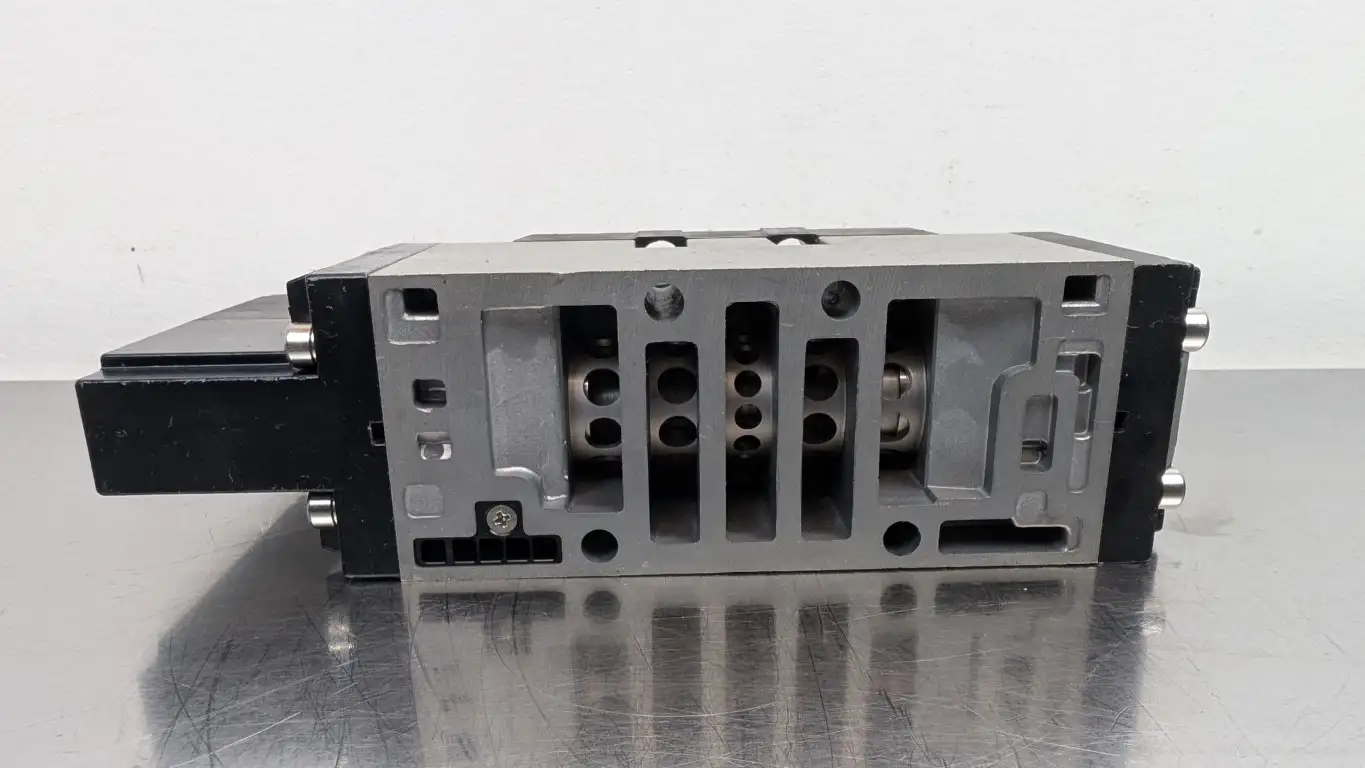 SMC VFS5100-5FZ Solenoid Valve 24VDC Coil 0.1-1.0MPa - Image 5