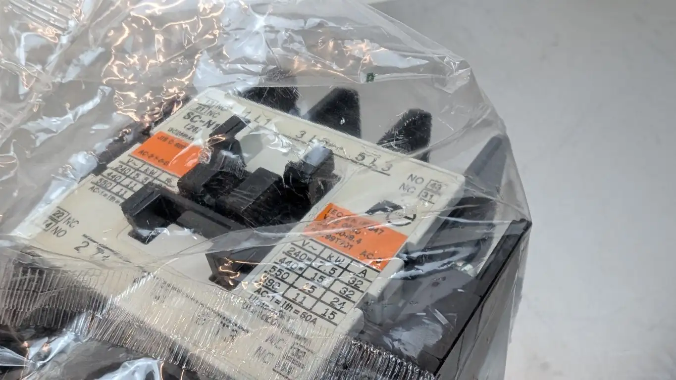 Fuji SC-N1 Magnetic Contactor 2NO 2NC 110/120VAC Coil 240/440/550/690VAC 25A - Image 3