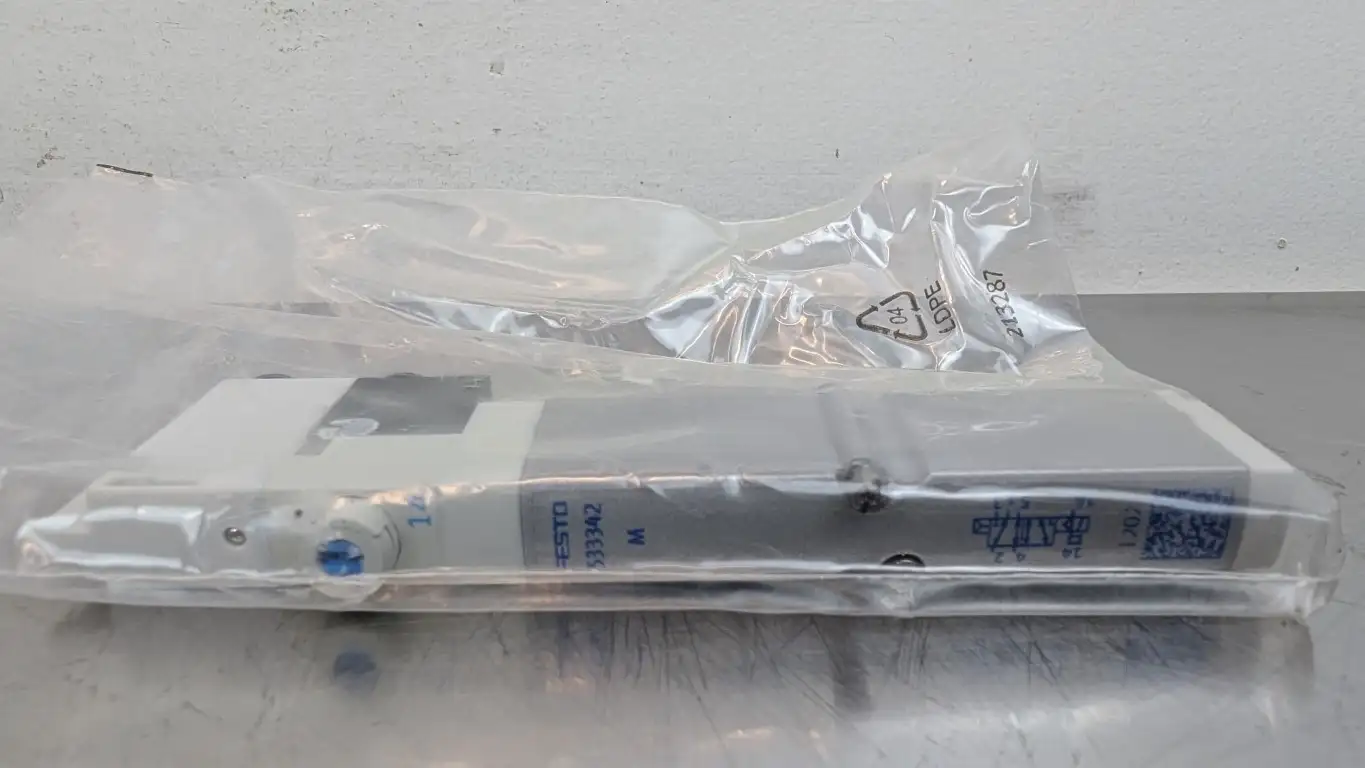 Festo VMPA1-M1H-M-PI Solenoid Valve 533342 15VDC Coil 1W - Image 2