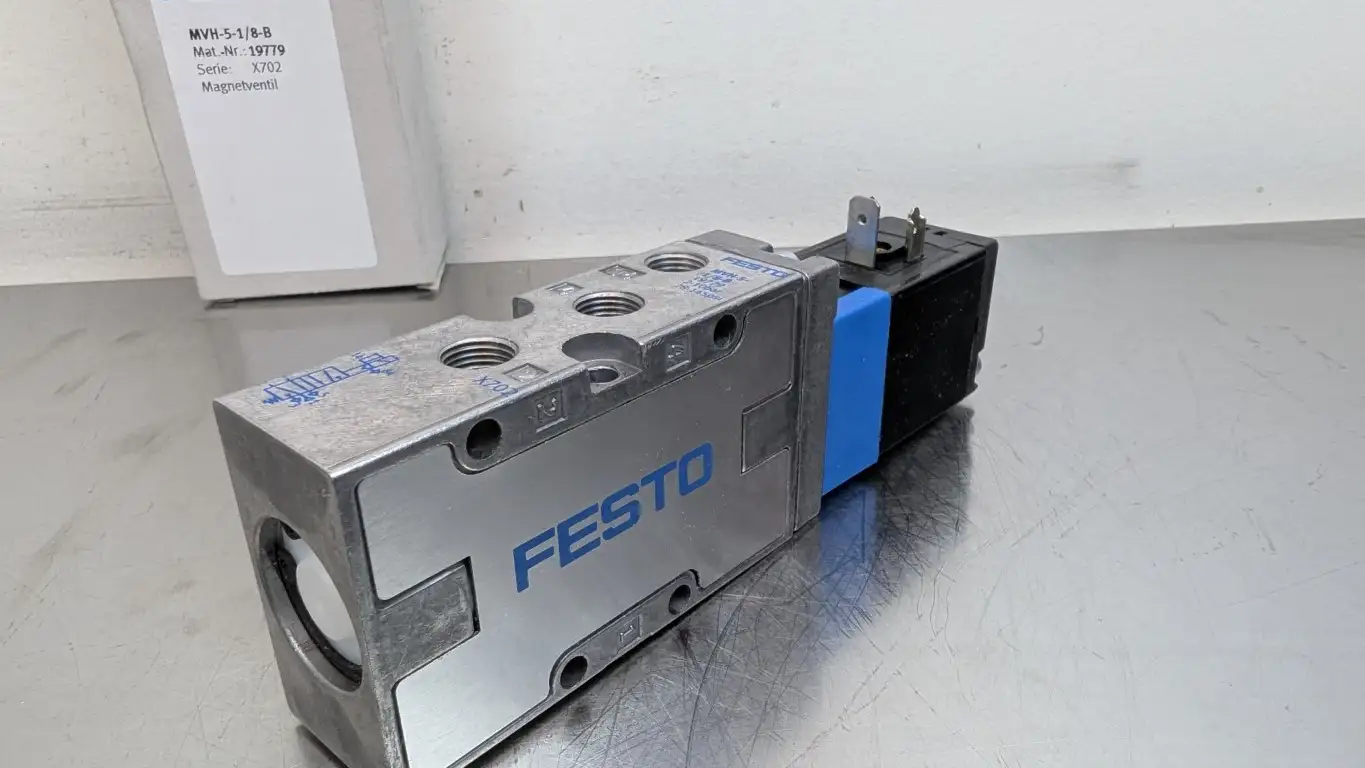 Festo MVH-5-1/8-B Solenoid Valve 19779 24VDC Coil 1/8" 2.5W - Image 2