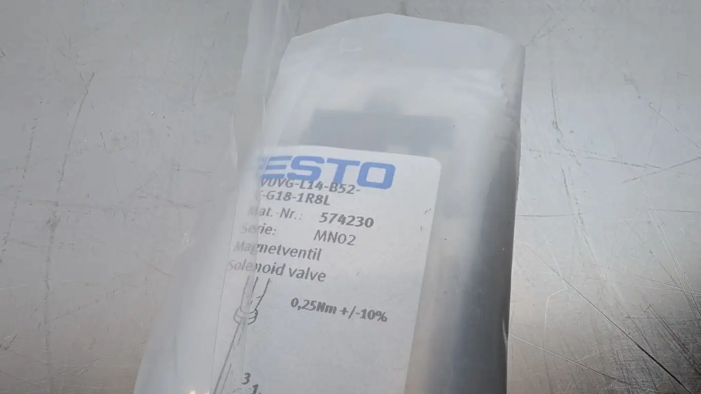 Festo VUVG-L14-B52-T-G18-1R8L Solenoid Valve 574230 12/24VDC Coil - Image 3