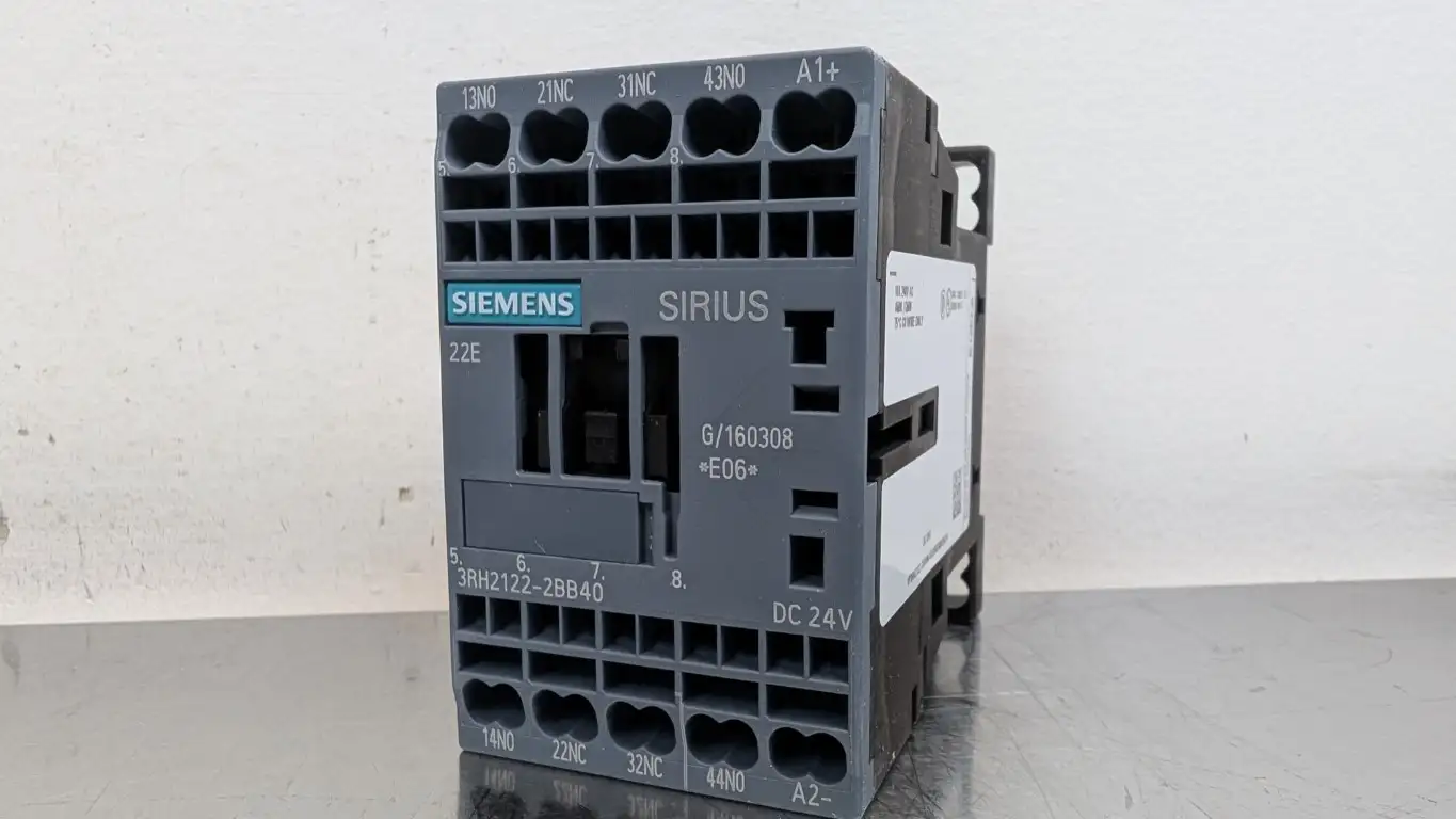Siemens 3RH2122-2BB40 Contactor Relay 2NO 2NC 24VDC Coil 230VAC 10A - Image 2