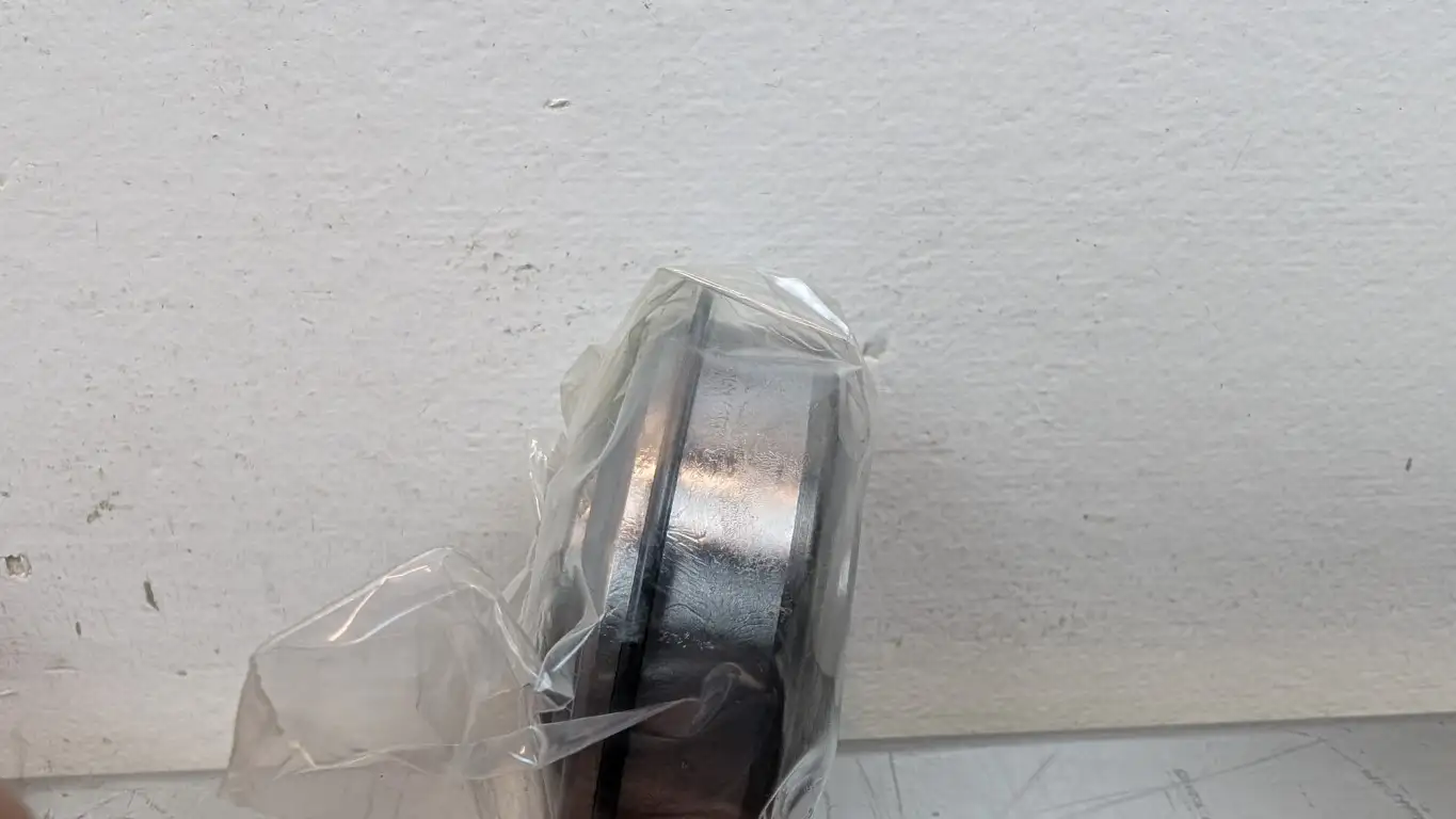 Peer 204KRR2-NR Deep Groove Ball Bearing 0.6875" ID 47mm OD 0.8250" Wide w/ Snap Ring - Image 4