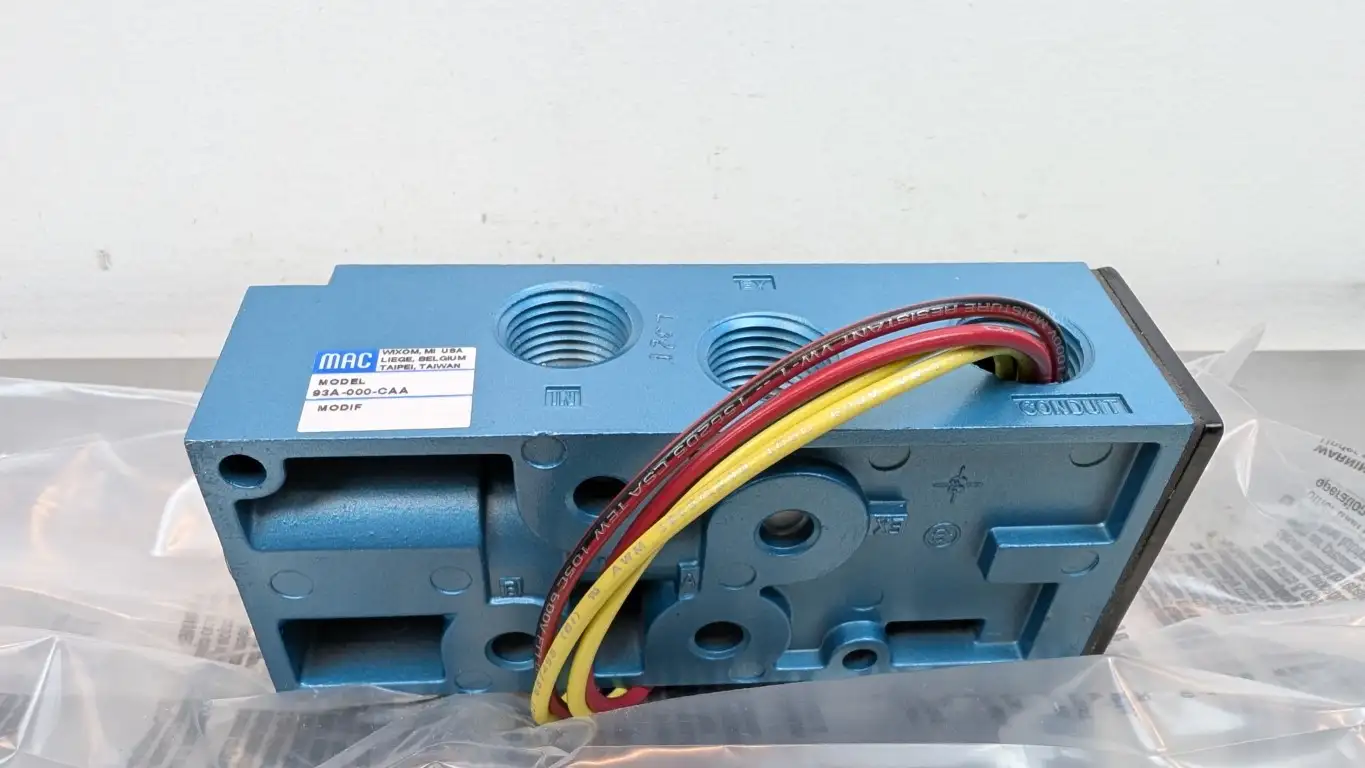 MAC 93A-000-CAA Sub-Base Manifold 1/2" NPTF - Image 2