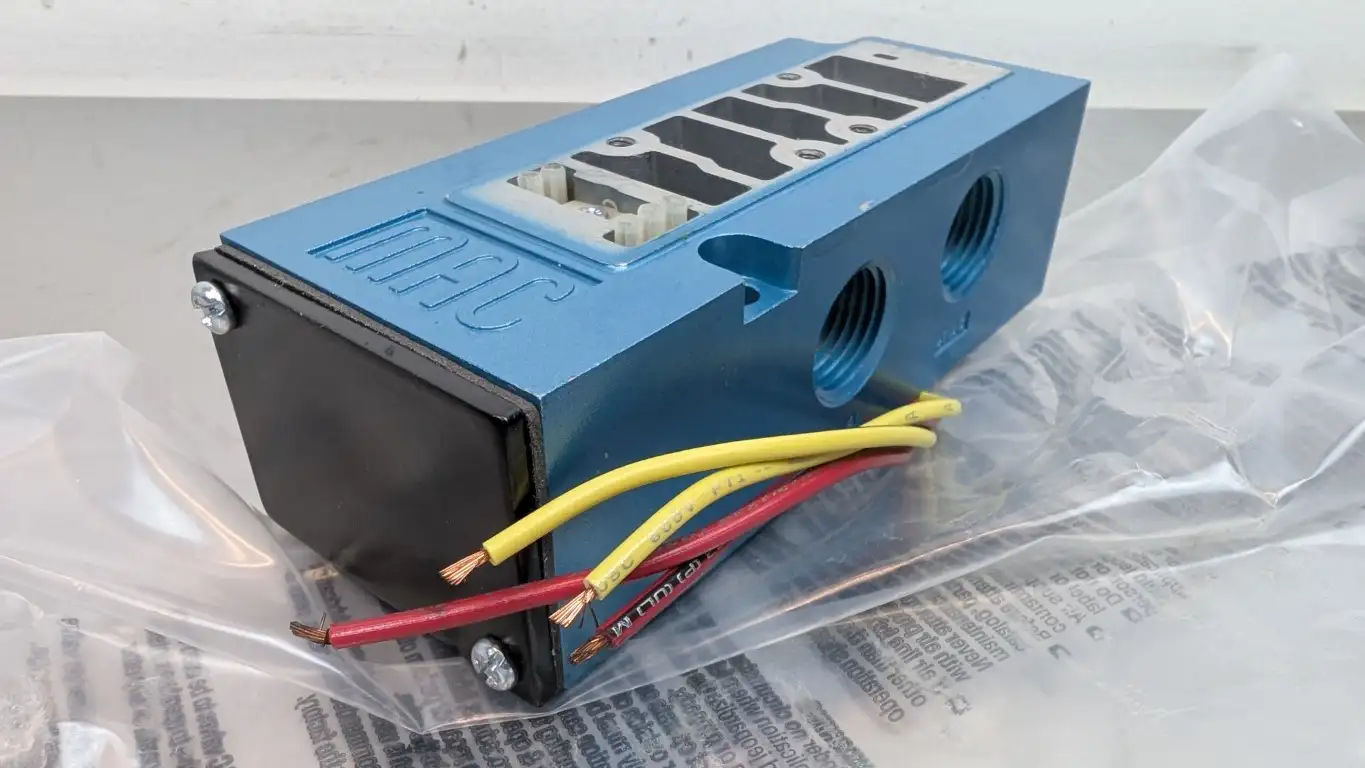 MAC 93A-000-CAA Sub-Base Manifold 1/2" NPTF - Image 5