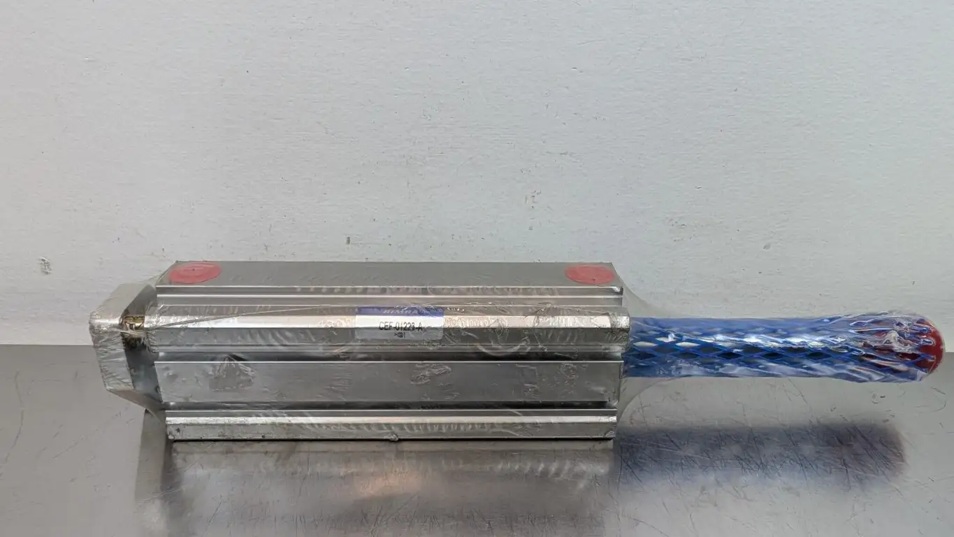 BIMBA CEF-01223-A Pneumatic Cylinder ~45x49mm OD x 140.5mm Long ~4.25″x3/4″ 1/8″ Input/Output