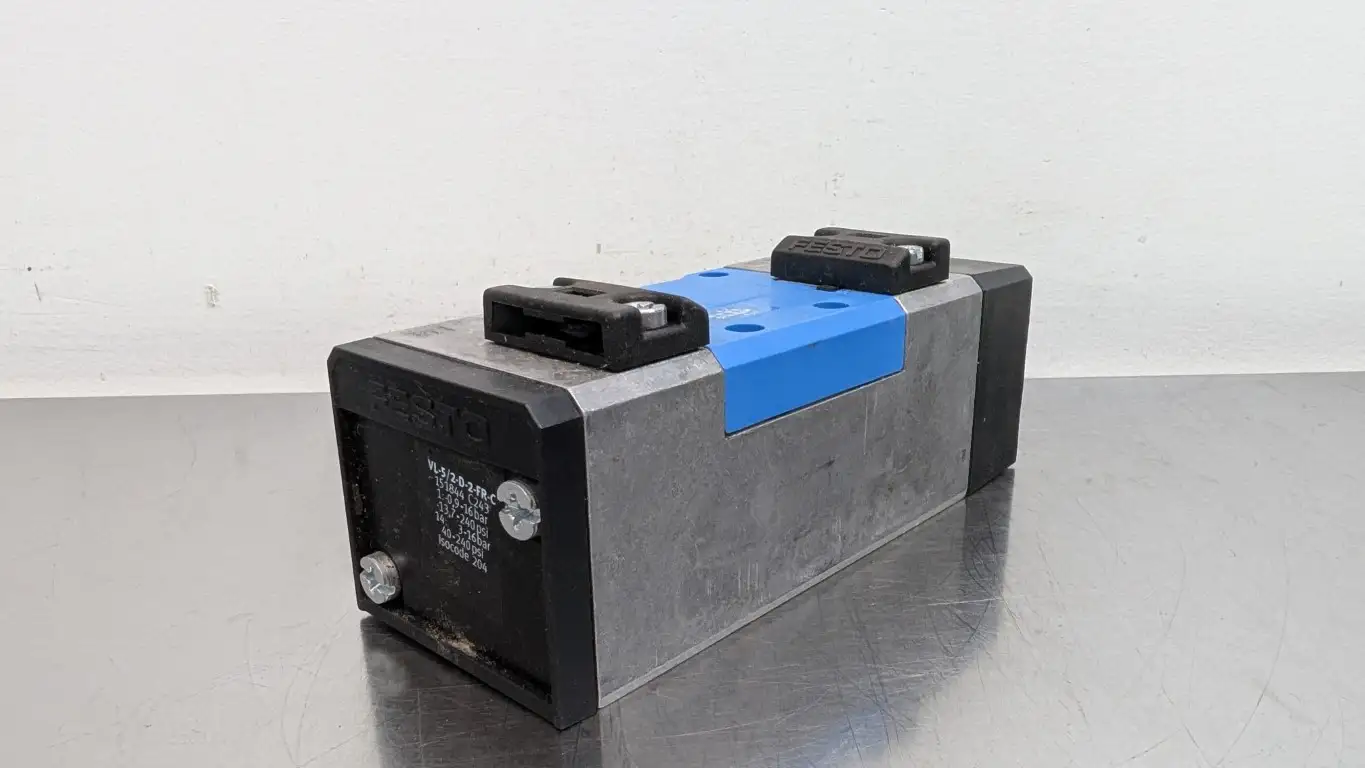Festo VL-5/2-D-2-FR-C Pneumatic Valve 151844 40-240 PSI - Image 3