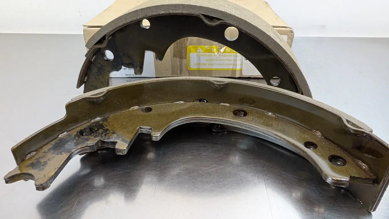 Hyster 2026787 Forklift Brake Shoe Set (shoes only) - Image 3