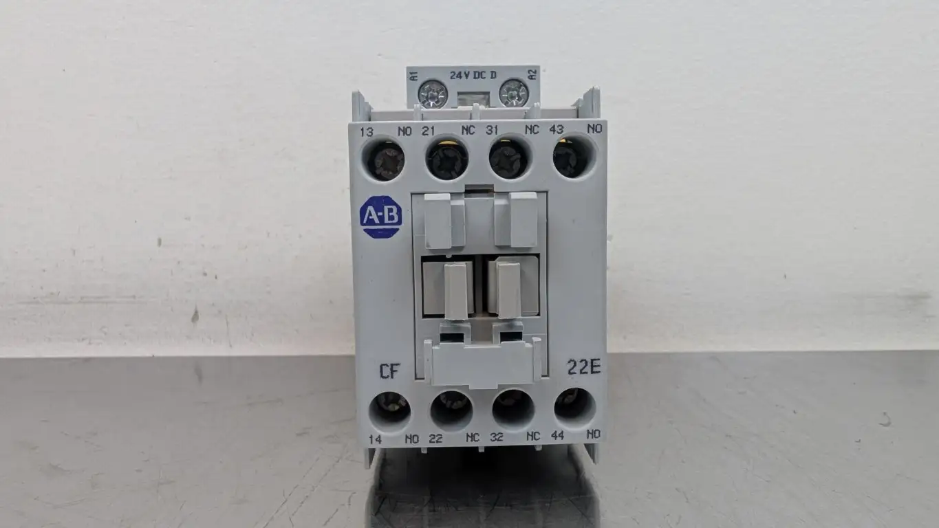 Allen-Bradley 700-CF220DJ