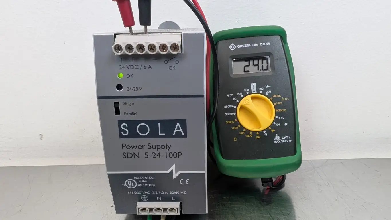 Sola SDN 5-24-100P Industrial Power Supply 115/230VAC 2.2/1.1A to 24VDC 5A