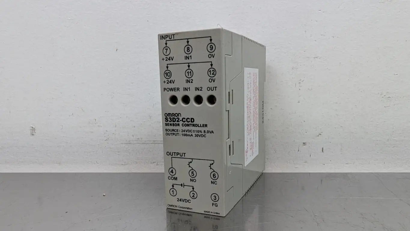 Omron S3D2-CCD Sensor Controller 24VDC 8A