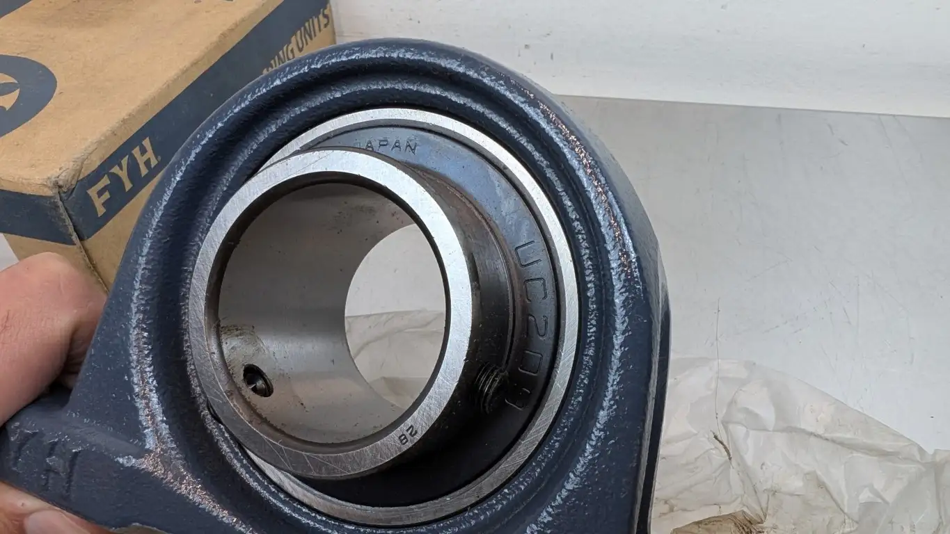 FYH UCP209-28J Pillow Block Bearing 1-3/4" ID NIPPON Made in Japan - Image 3