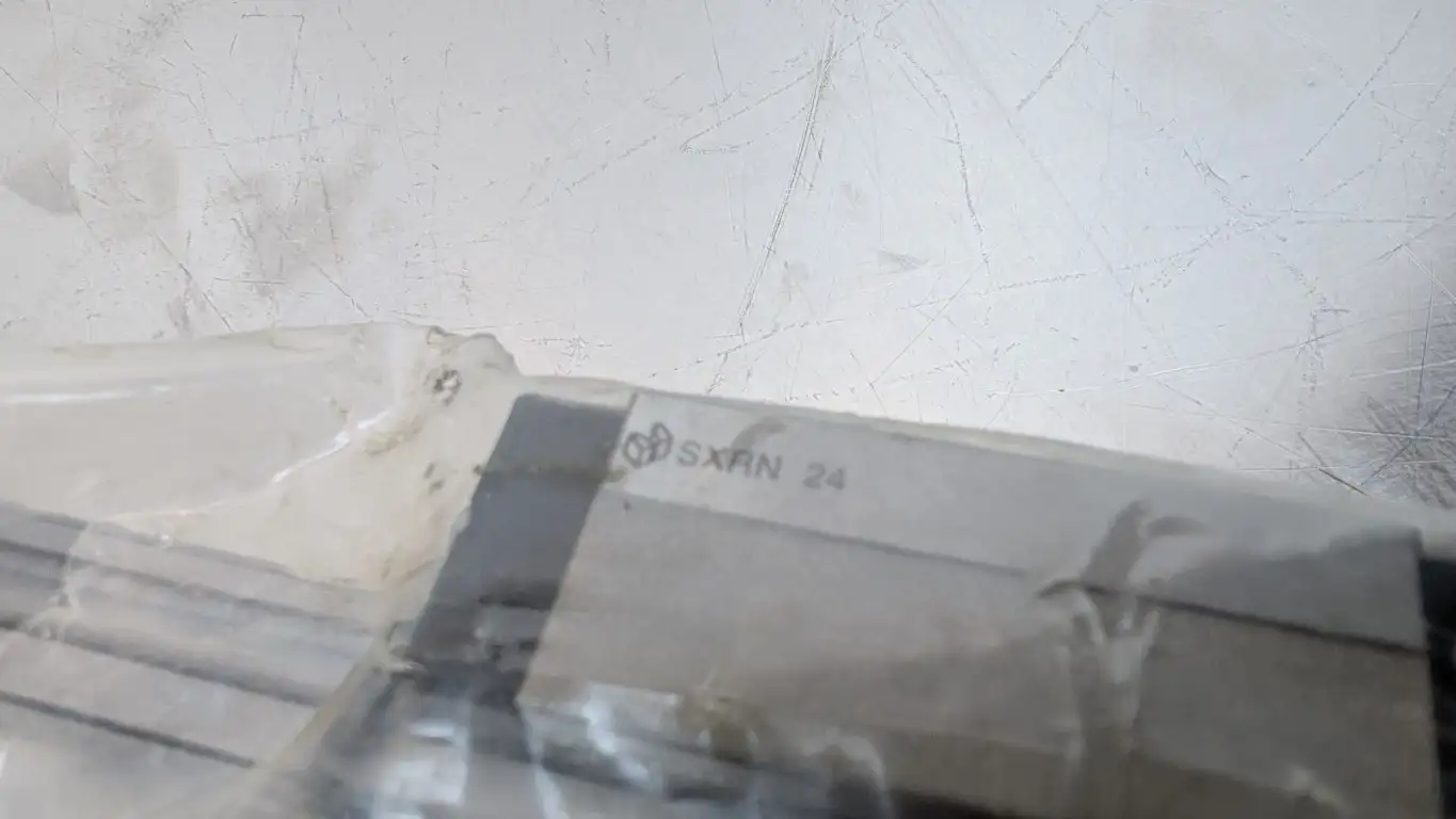 Misumi SXRN 24 Linear Guide Assembly Block and Rail 15mm ID 34mm Wide x 41mm Long 128mm Rail - Image 2