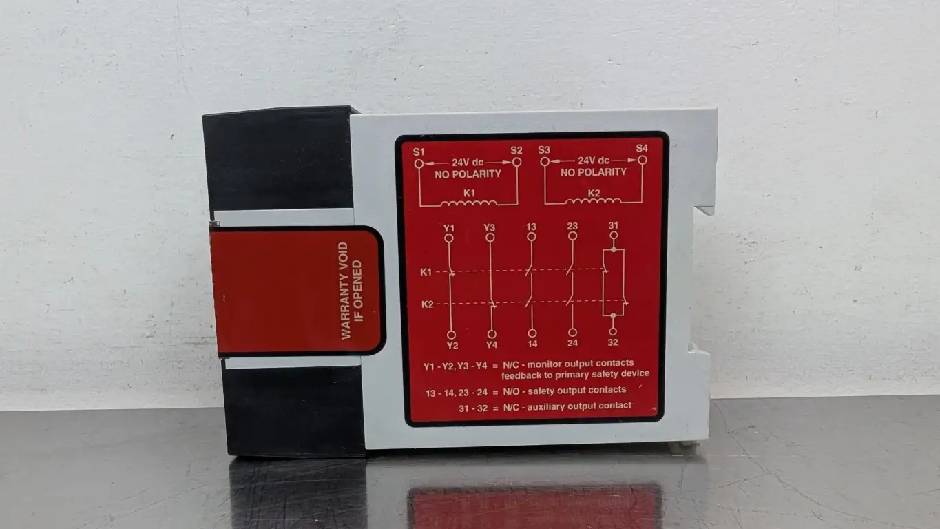 Banner IM-T-11A Safety Relay 20ms Max 24VDC 100mA - Image 2