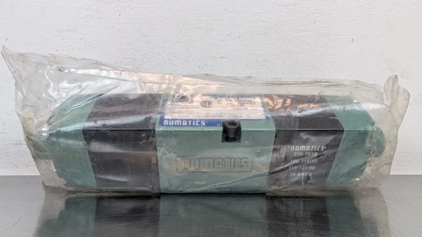 Numatics 071SS500K000030 Pneumatic Solenoid Valve 150PSIG 110/120VAC 0.15A