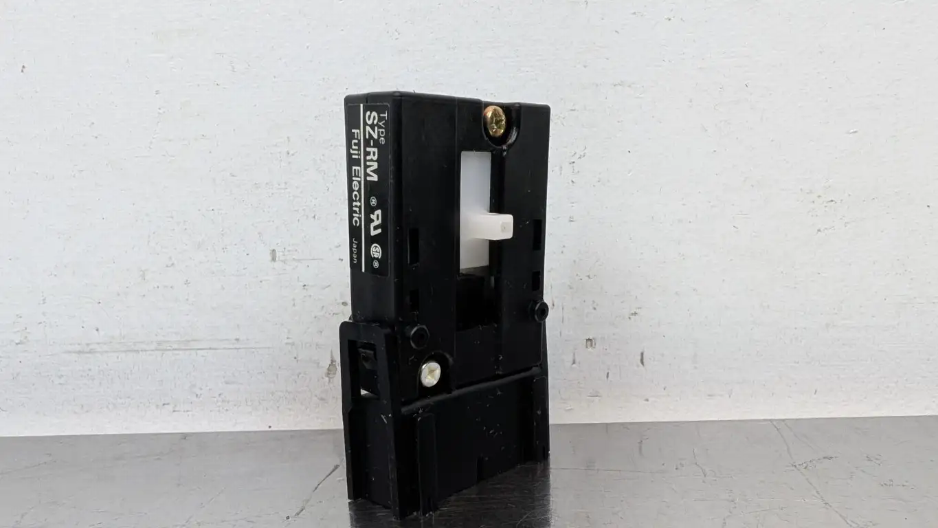 Fuji SZ-RM Mechanical Interlock for Contactors - Image 2