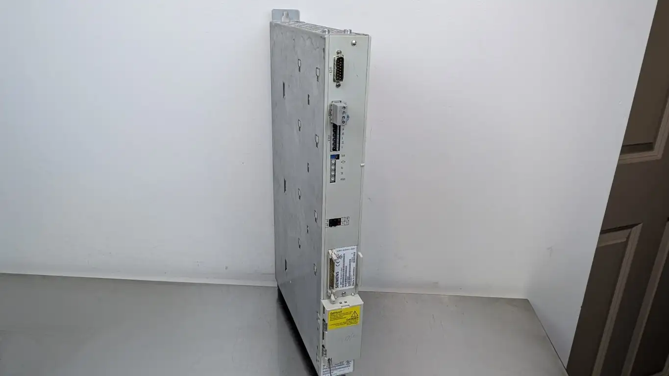 Siemens 6SN1123-1AA00-0CA1 Power Module 6SN1118-0AD11-0AA1 LT-Modul INT 50A Vickers Ver A