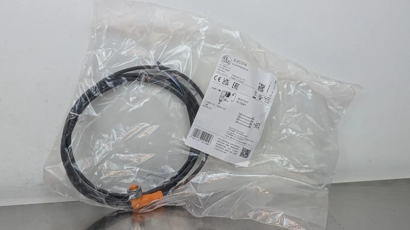 IFM Efector EVC004 Female Cordset ADOAH040MSS0002H04 5-Pin 4-Wire M12 AWG 22