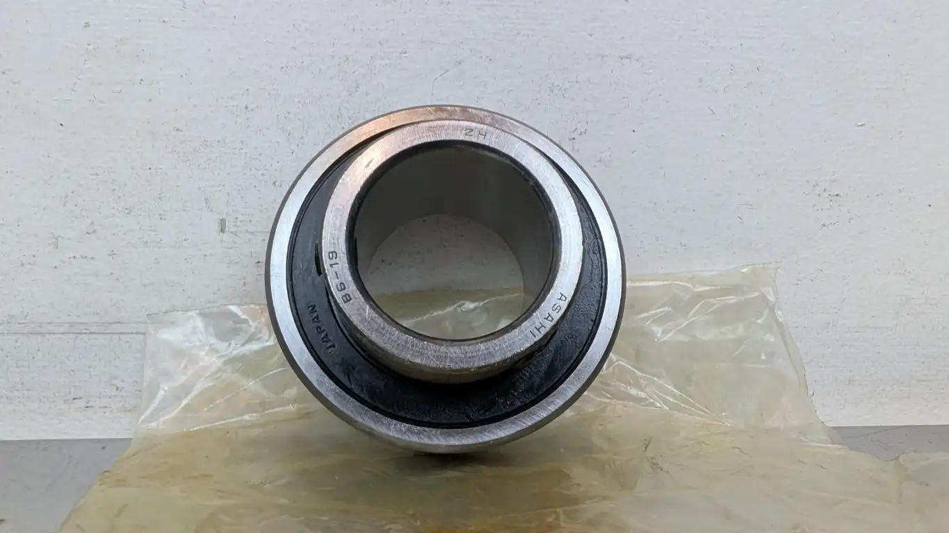 AMI Bearings B6-19 Set Screw Insert Bearing 206PR-E 1-3/16″ ID 2.4409″ OD 1.594″ Wide