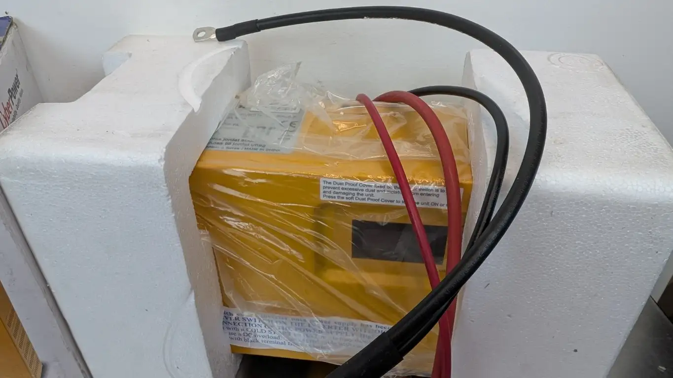 CyberPower CPS600E Backup Power Inverter 600VA 10ms Transfer Time - Image 2