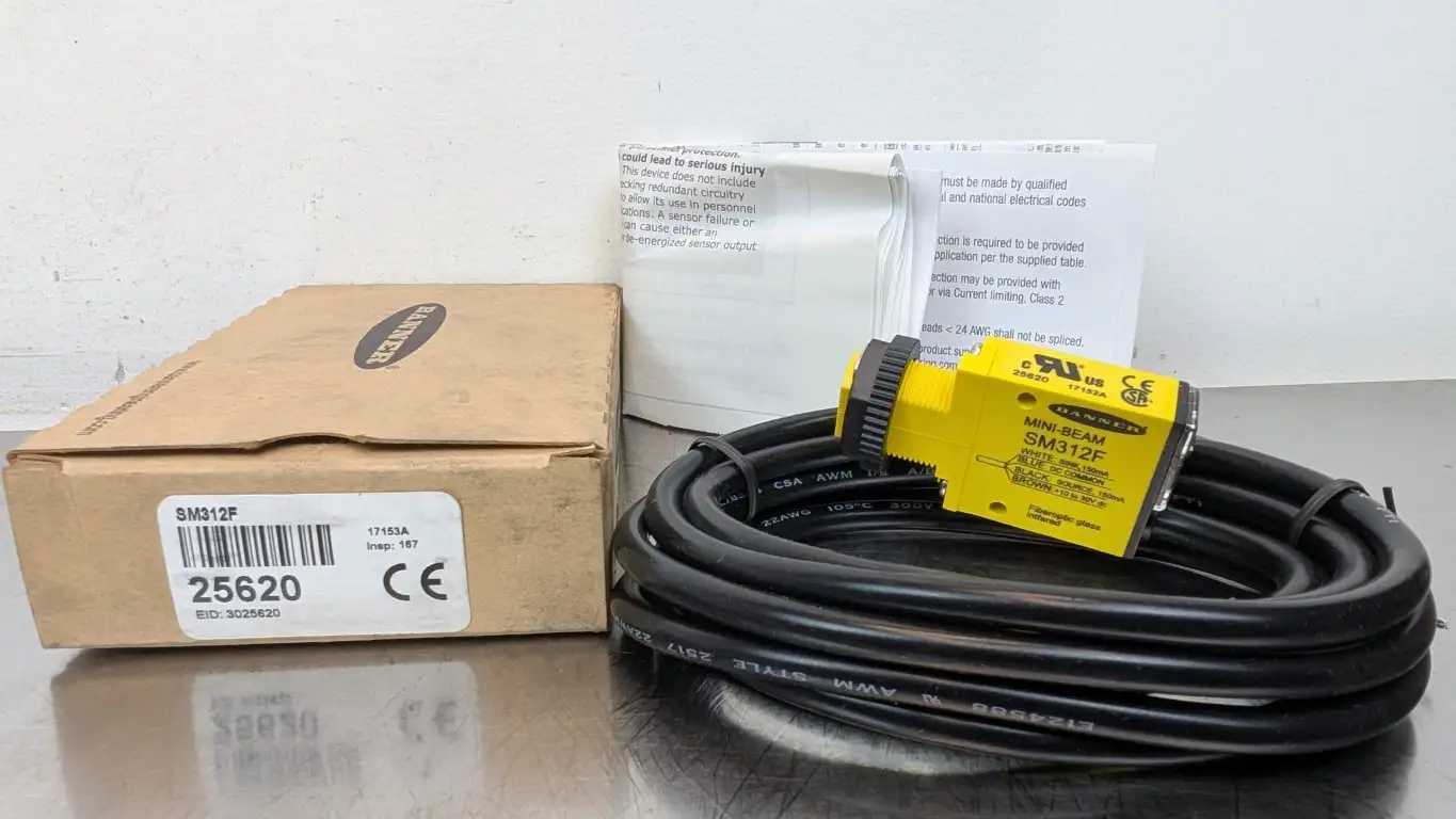 Banner SM312F Mini-Beam Fiber Optic Amplifier 25620 2m 10-30VDC