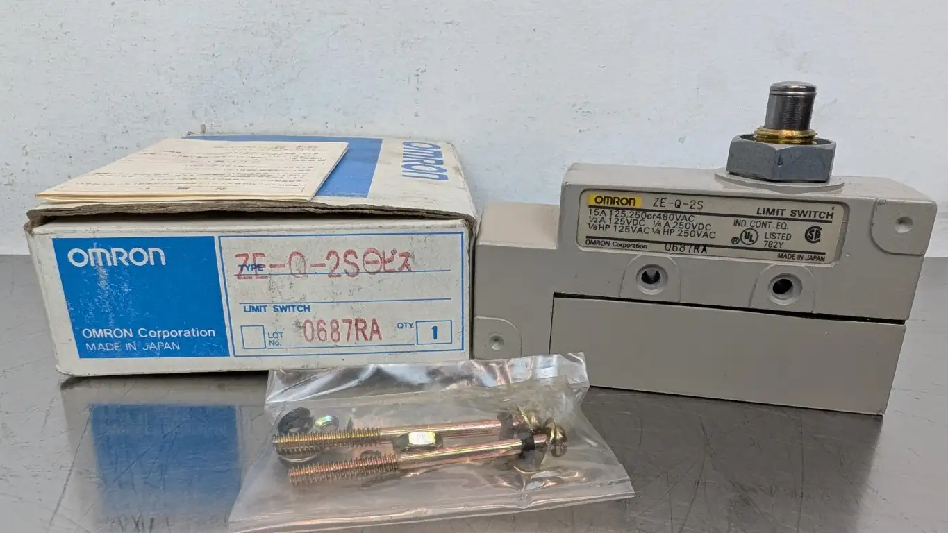 Omron ZE-Q-2S Limit Switch 125/250/480VAC 125/250VDC 15A/.5A/.25A