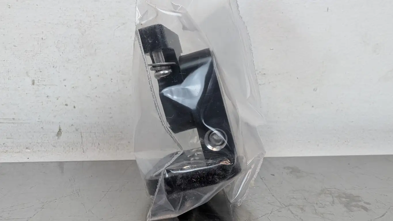 Cognex 800-9028-1R C Mounting Bracket CKR-200-BKT 371-1015R - Image 2