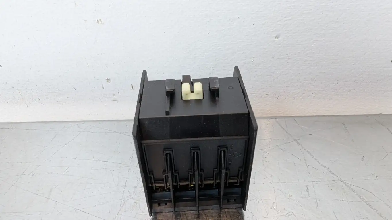 Siemens Auxiliary Switch Block 3RH2911-1FA40 – New, EAN 4011209829398