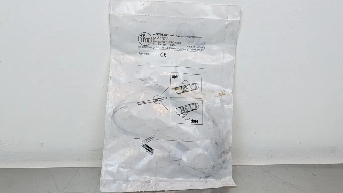 IFM Efector MK5328 C-Slot Cylinder Sensor MKC3020BBPKG/A/0,3M/ZH/ASR 10-30VDC