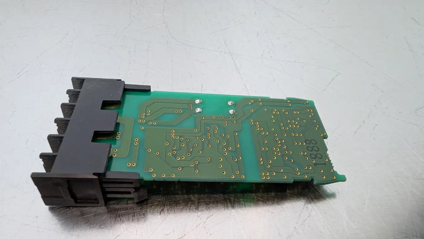 Omron K33-L2A Digital Panel Board - Image 4