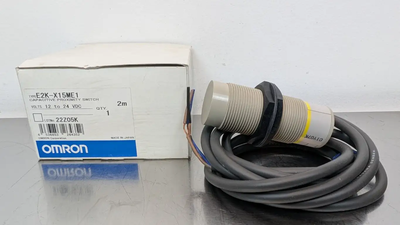 Omron E2K-X15ME1 Capacitive Proximity Sensor 2m 12-24VDC