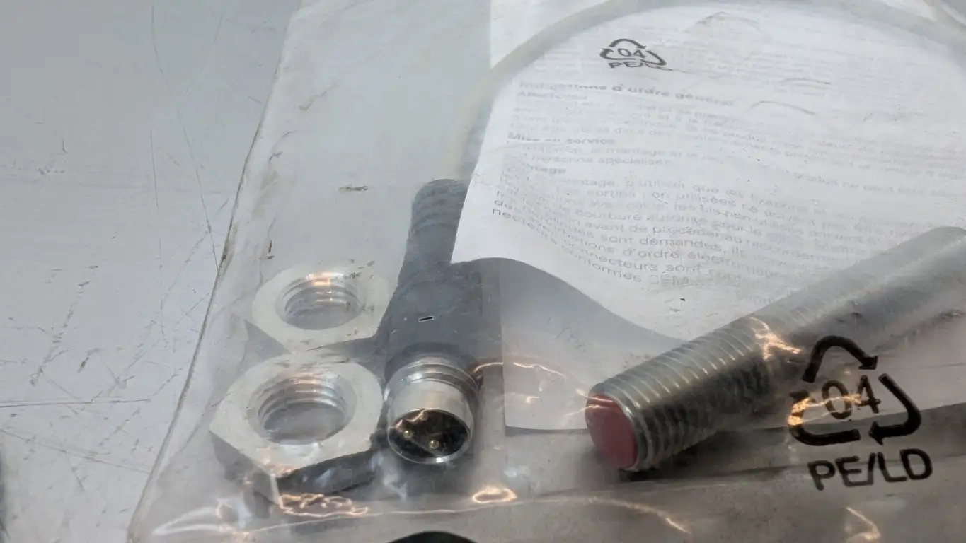 Robohand OISN-011 Inductive Proximity Sensor 2mm Destaco 10-30VDC 8mmx45mm - Image 3