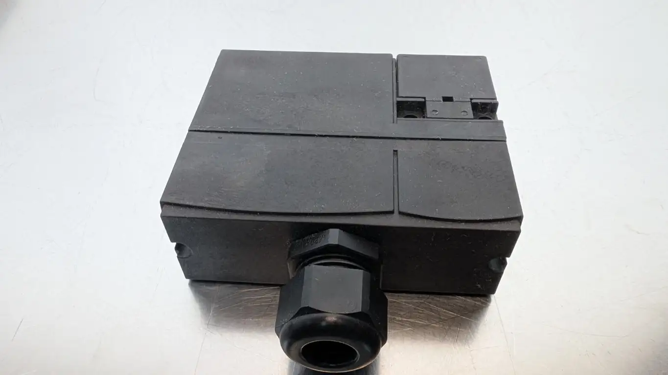 Schmersal AZM 170SK-02ZRKA Safety Switch 101144263 24V AC/DC - Image 3