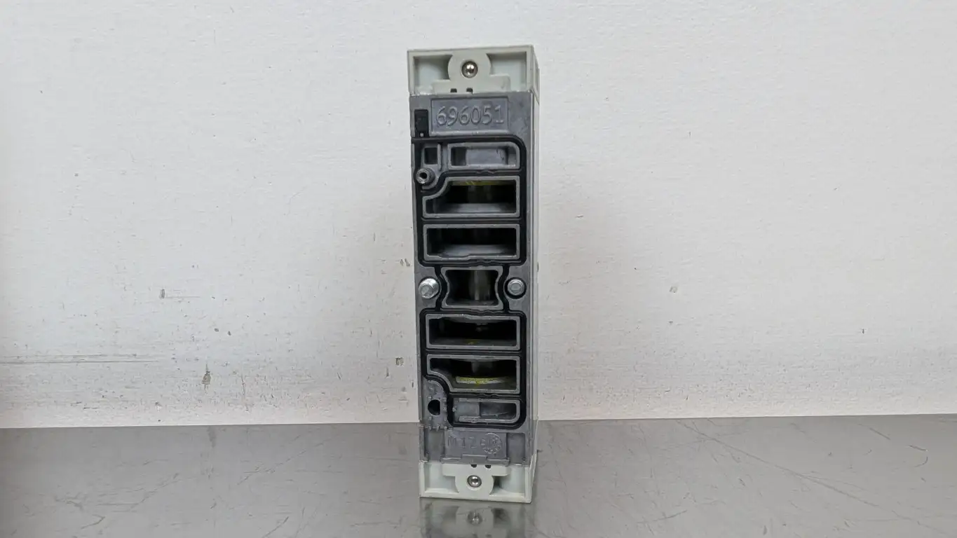 Festo VSPA-B-P53E-A1 Pneumatic Valve 546719 Ser D602 - Image 3