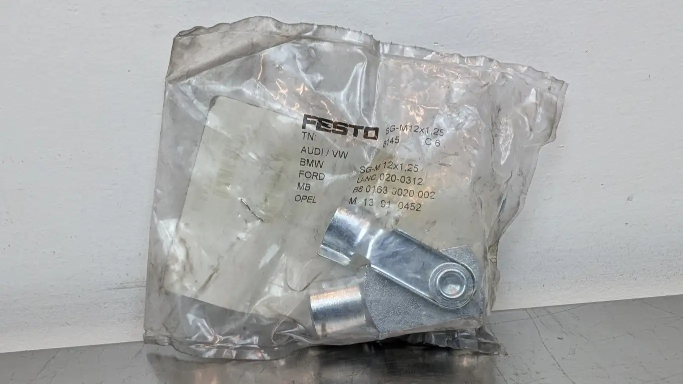 Festo SG-M12X1,25 Rod Clevis 6145