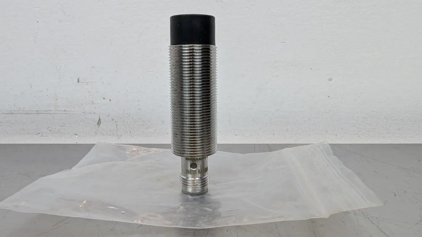 Balluff BES05EY Proximity Sensor BES M18MG-PSC20F-S04G 10-30VDC 20mm