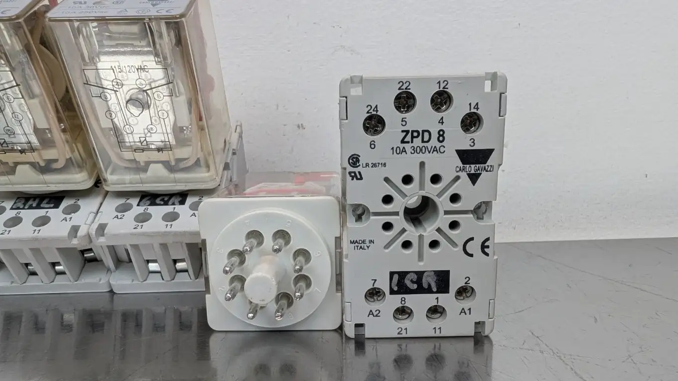 Carlo Gavazzi RCP8 002