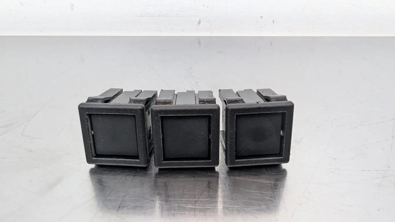 3 Pack Oslo Switch Switch Blank 21mm Wide 21mm Tall 19mm Hole Black