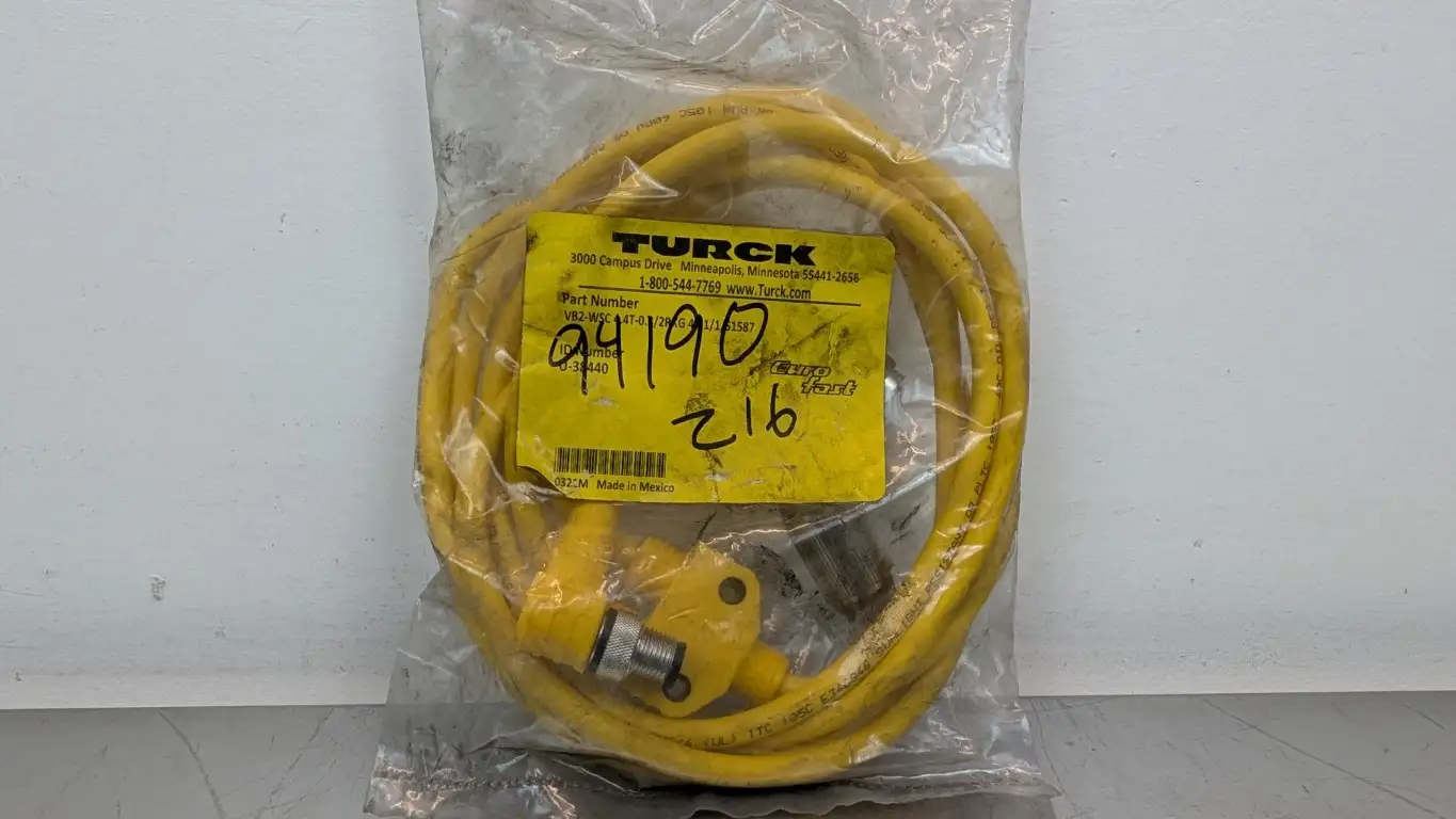 Turck VB2-WSC 4.4T-0.3/2RKG 4T-1/1/S1587 Daisy Chain Cordset U-38440 250V 4A M12 Male 4-Pin 2xM12 Female 4-Pin 1m Yellow
