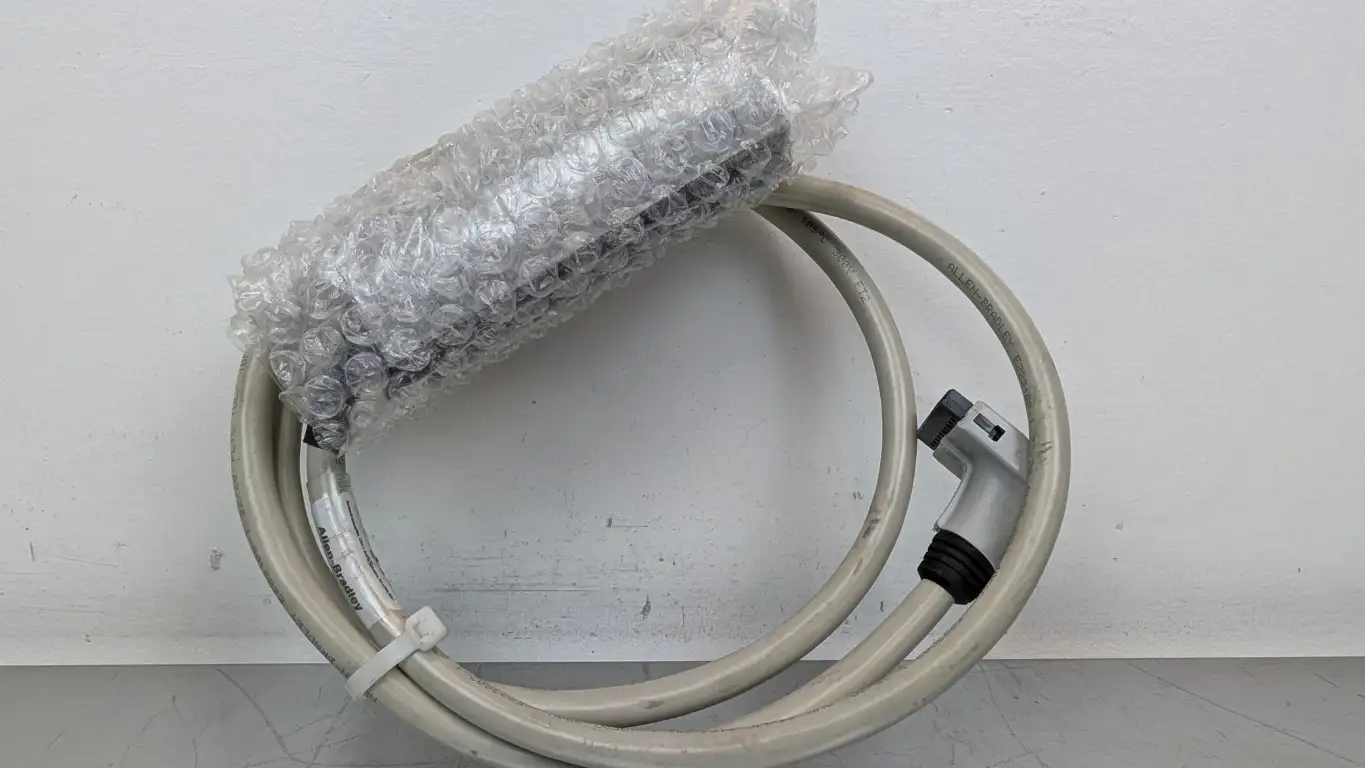 Allen-Bradley 1492-CABLE012X Digital Cable Ser E 20-Pin Gray