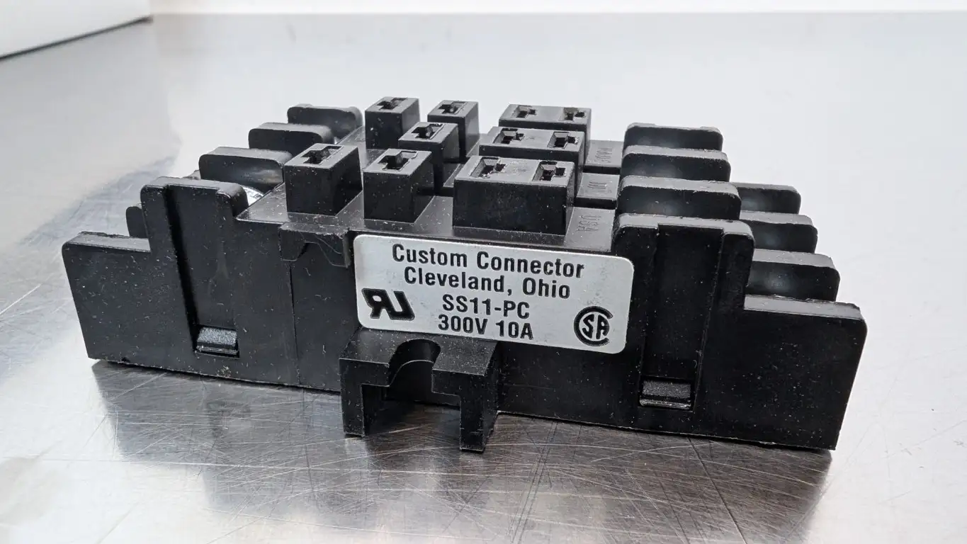 10 Pack Custom Connector SS11-PC Relay Socket 300V/150V 10A/15A 3PDT 11-Pin Square - Image 2