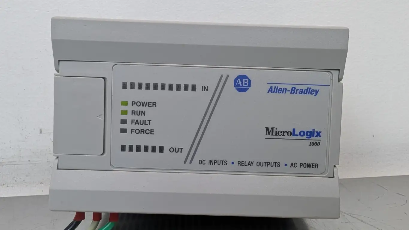 Allen-Bradley 1761-L16BWA Controller MicroLogix 1000 Ser E FRM 1.0 100-240VAC 24VDC Inputs