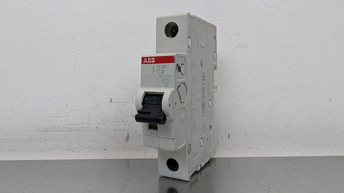 ABB S201-C4 Miniature Circuit Breaker 2CDS251001R0044 230/400VAC 4A