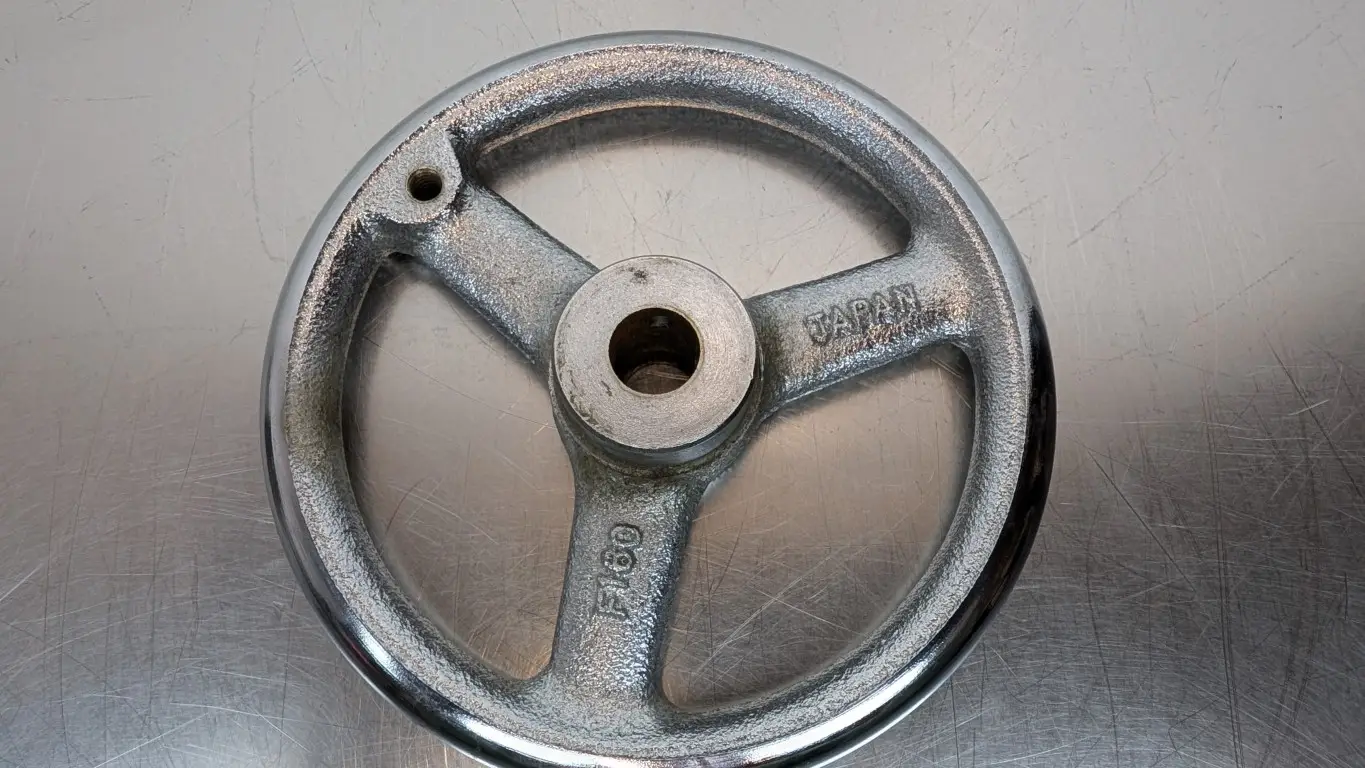 F160 Cast Iron Machine Hand Wheel 15.5mm ID 6" OD - Image 3